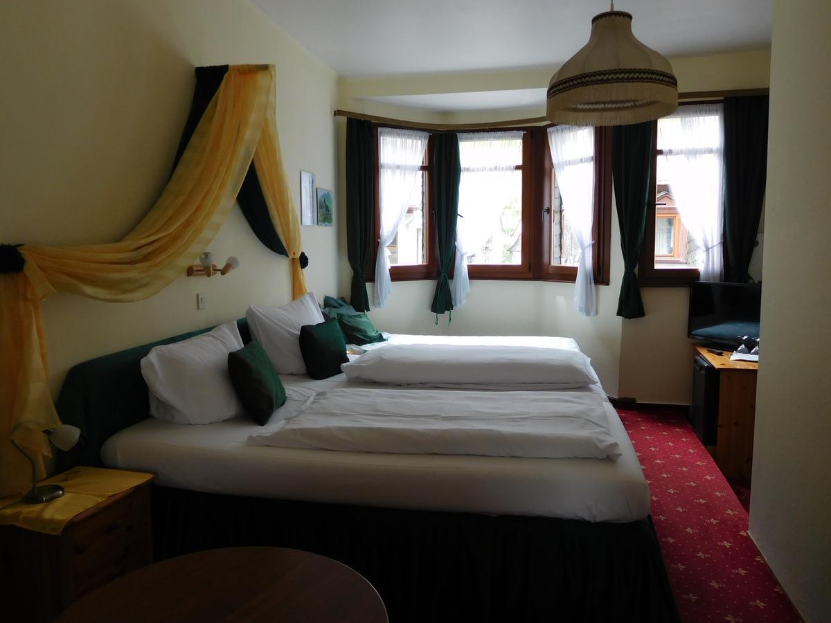 Hotel Kranenturm Бахарах Экстерьер фото