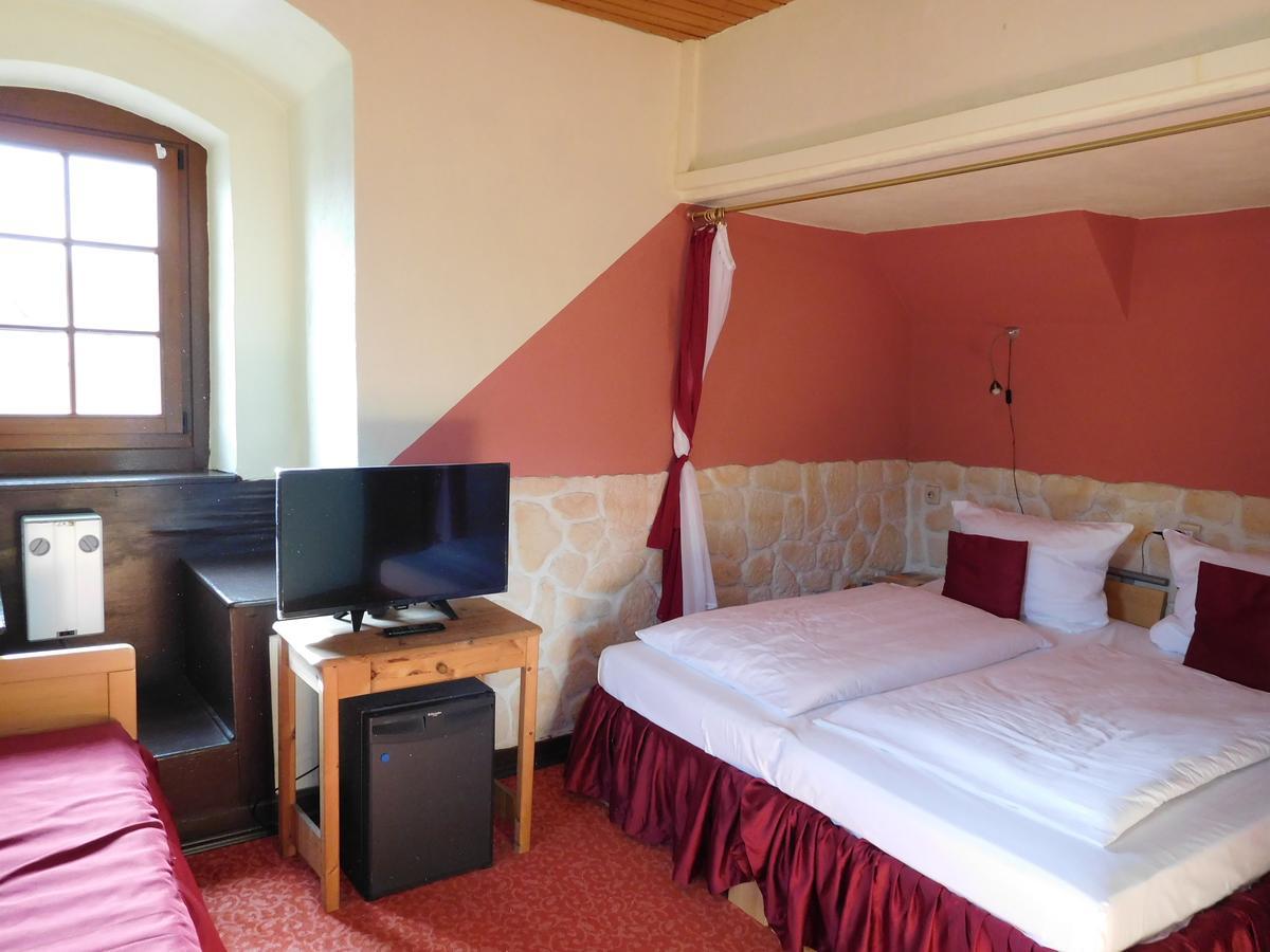 Hotel Kranenturm Бахарах Экстерьер фото