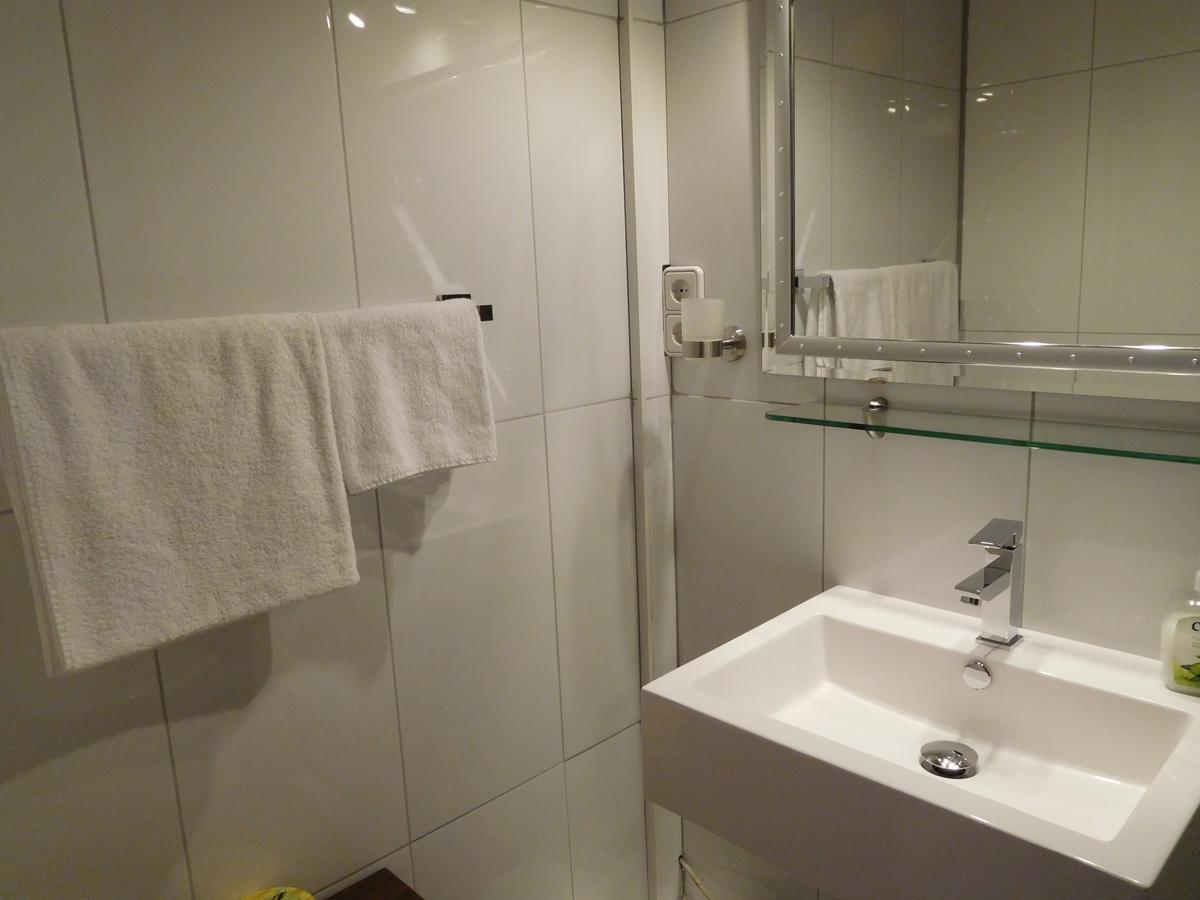 Hotel Kranenturm Бахарах Экстерьер фото
